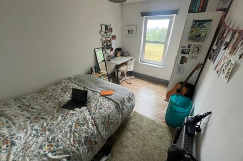 Bedroom 4.jpeg