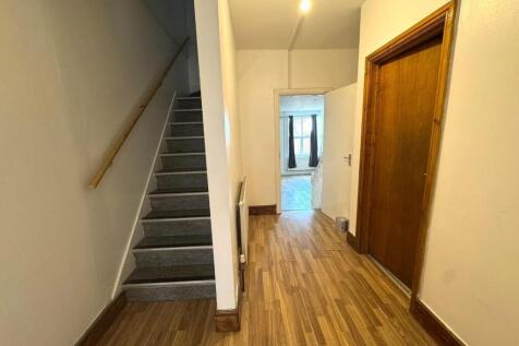 Hallway 1.jpeg