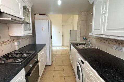 Kitchen 1.jpeg