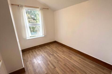 Bedroom 4.jpeg