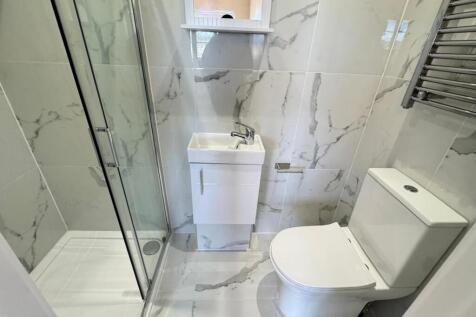 Ensuite.jpeg