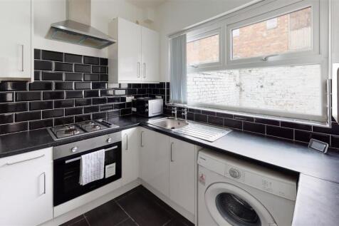 Athol-St-Kitchen.jpg