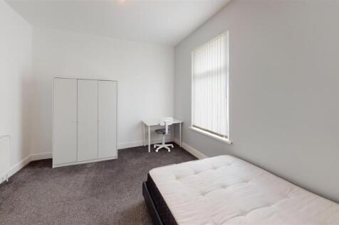 Athol-St-Bedroom(1).jpg