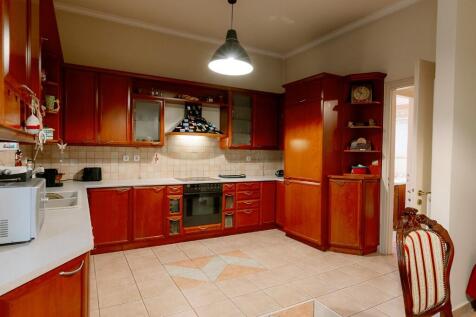 Equipped Kitchen