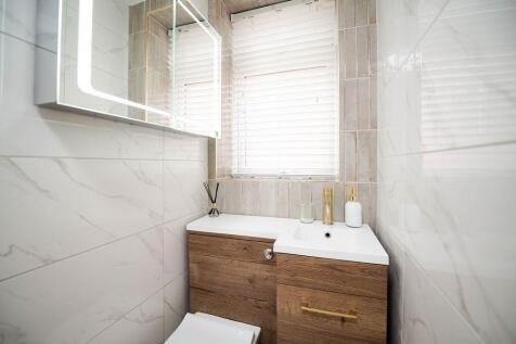 TheBay_Room8_-9.jpg