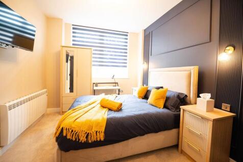 TheBay_Room8_-4.jpg