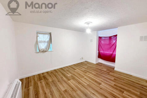 WhatsApp Image 2025-10-10 at 15.58.05 (3)