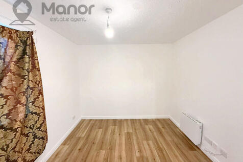 WhatsApp Image 2025-10-10 at 15.58.05 (4)