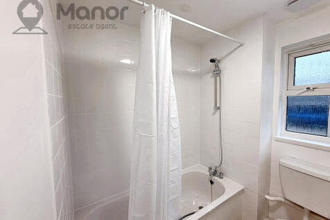 WhatsApp Image 2025-10-10 at 15.58.06 (1)