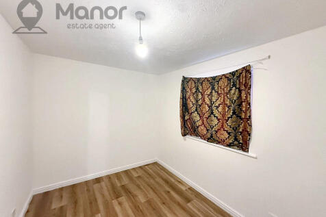 WhatsApp Image 2025-10-10 at 15.58.07