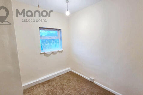 WhatsApp Image 2025-10-21 at 15.36.04