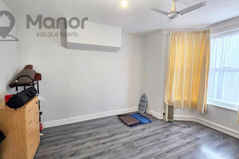 WhatsApp Image 2025-11-07 at 15.22.58 (2)