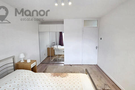 WhatsApp Image 2025-11-07 at 15.40.20 (1)