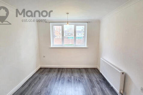 WhatsApp Image 2025-11-10 at 12.49.43 (1)