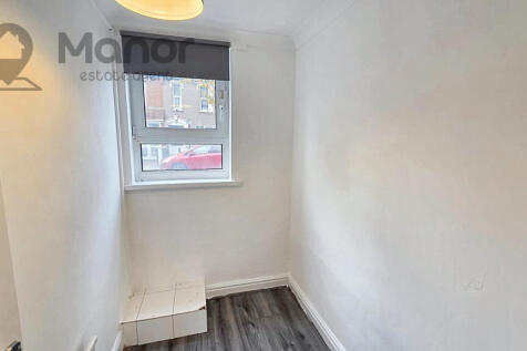 WhatsApp Image 2025-11-10 at 12.49.45 (1)