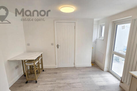 WhatsApp Image 2025-05-23 at 17.21.00 (3)