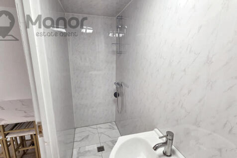 WhatsApp Image 2025-05-23 at 17.21.00 (1)