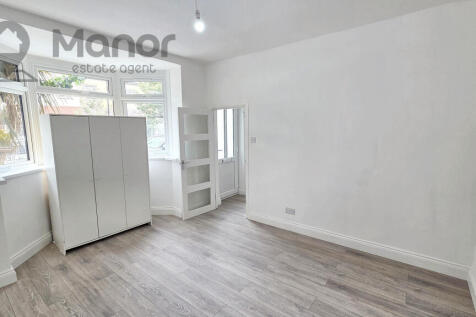 WhatsApp Image 2025-05-23 at 17.21.01 (4)