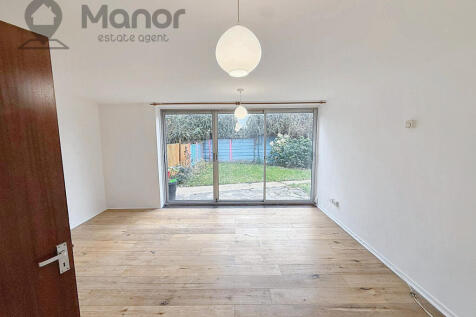 WhatsApp Image 2025-11-17 at 14.00.28 (1)