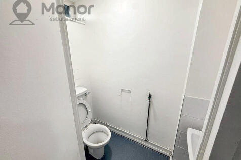 WhatsApp Image 2025-11-17 at 14.00.38