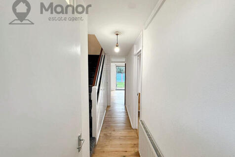 WhatsApp Image 2025-11-17 at 14.00.38 (1)