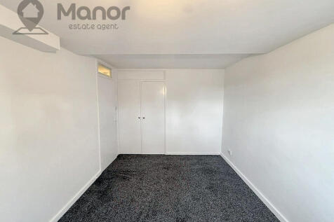 WhatsApp Image 2025-11-17 at 14.00.44