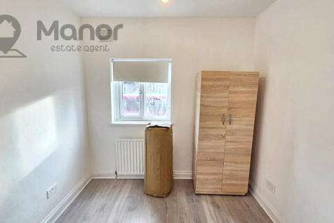 WhatsApp Image 2025-11-19 at 14.39.12 (1)