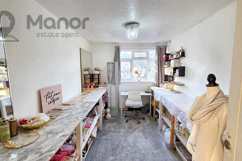 WhatsApp Image 2025-11-19 at 11.34.25