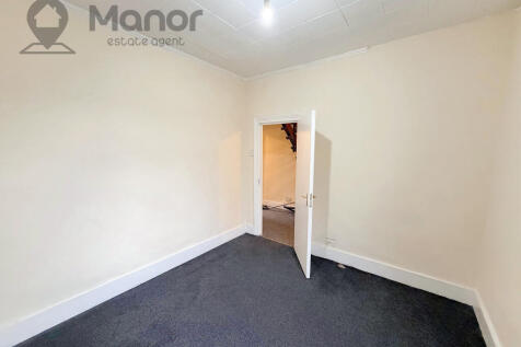 WhatsApp Image 2025-11-23 at 01.02.54 (3)