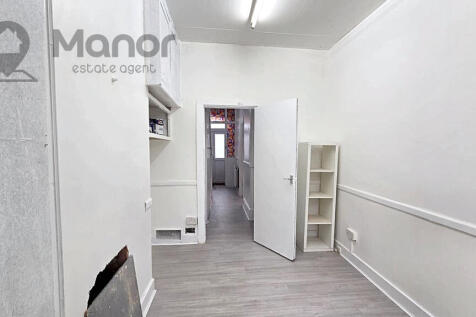 WhatsApp Image 2025-11-22 at 21.13.52 (3)