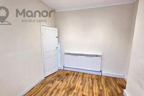 WhatsApp Image 2025-11-22 at 21.52.43 (1)