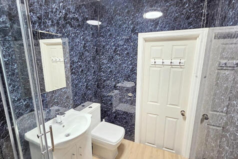 WhatsApp Image 2025-11-22 at 21.52.42 (1)