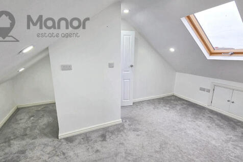 WhatsApp Image 2025-11-22 at 21.52.52