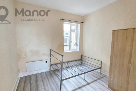 WhatsApp Image 2025-11-19 at 13.48.37 (1)