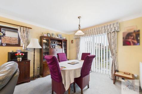 Living Room / Dining Area