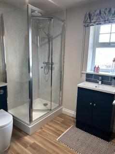 Example En-suite