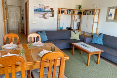 Hall from lounge