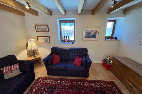 Lounge Area 2
