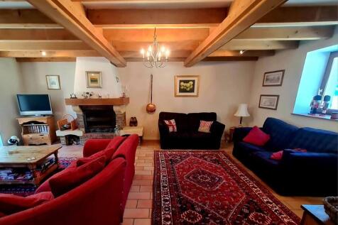 Lounge Area 2