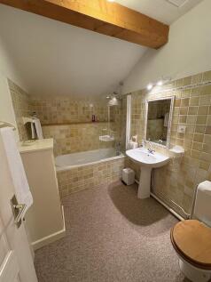 Top Floor Bathroom 1