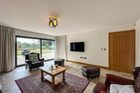 Living Room (1)