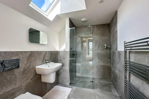 Bedroom 1 Ensuite