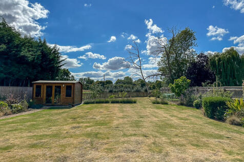 Rear garden (3)