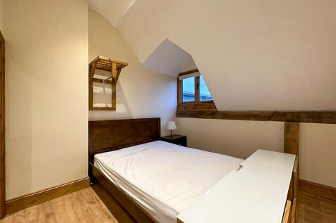 Flat 7 (1)