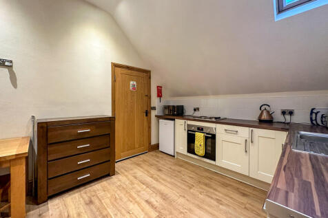 Flat 7 (2)