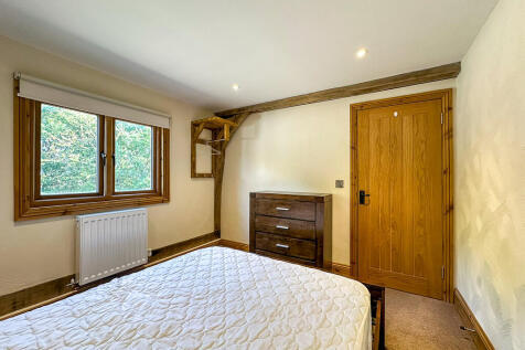 Bed 1 (2)