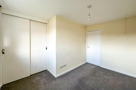 Bedroom 2 (1)