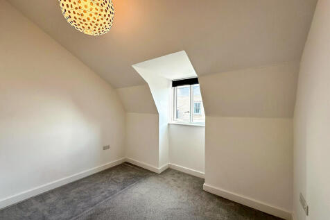 Bedroom 2 (3)