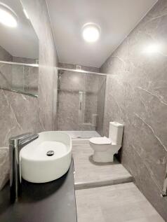 Stunning Spacious Ensuite