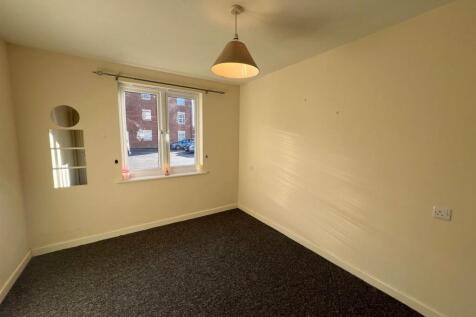 20-Clough-Close-Bed-1.jpg